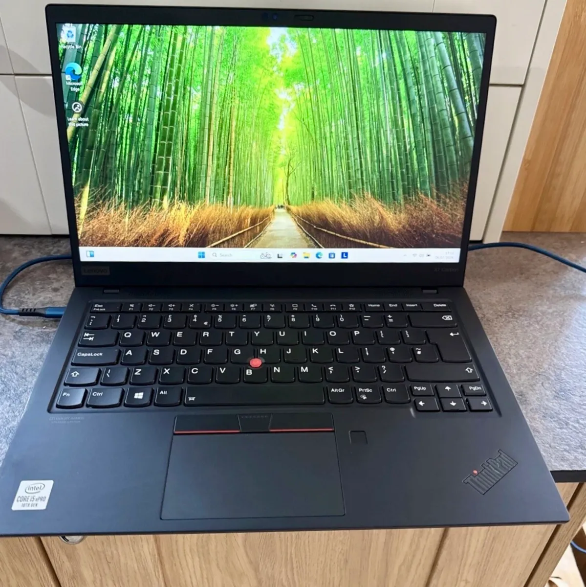 ThinkPad X1 Carbon 8th Touch - Image 1