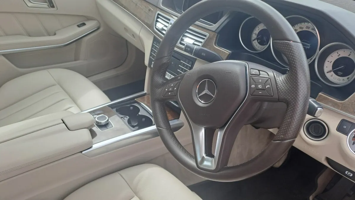 Mercedes-Benz E-Class 2016 - Image 2
