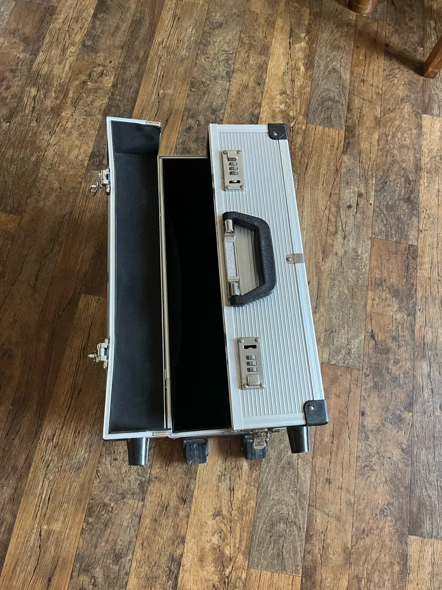 Aluminium Pilot Case - Image 3