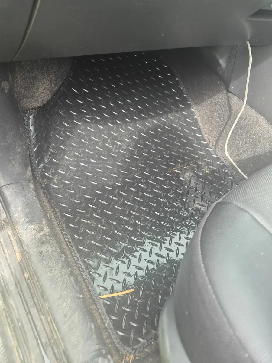 Rav 4 car accessories years 2006 to 2012 - Image 1
