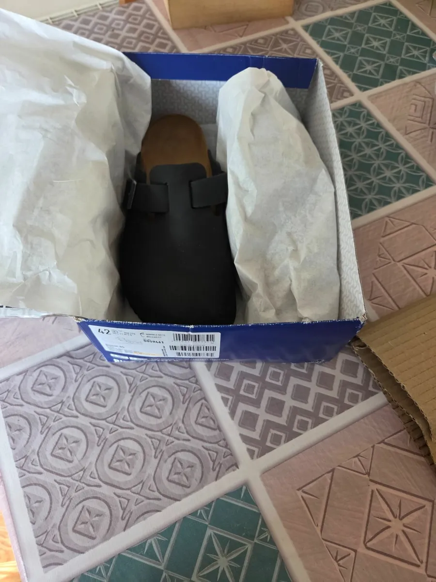 Shoes - Image 3