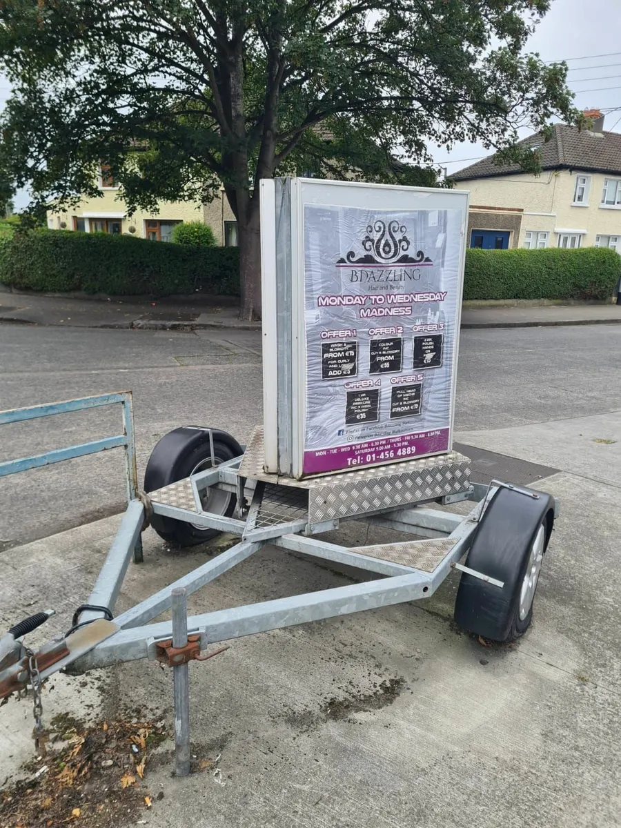Advertising trailer - Image 3