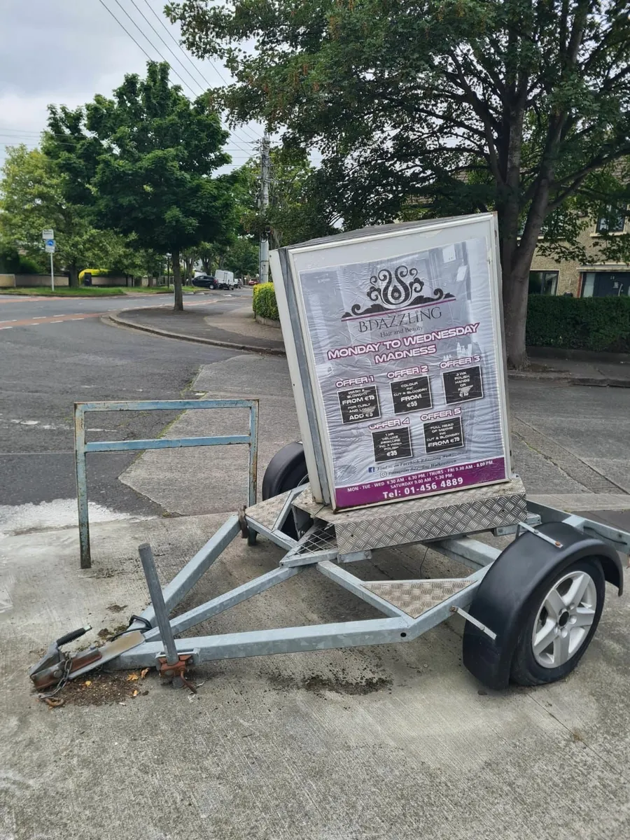 Advertising trailer - Image 4