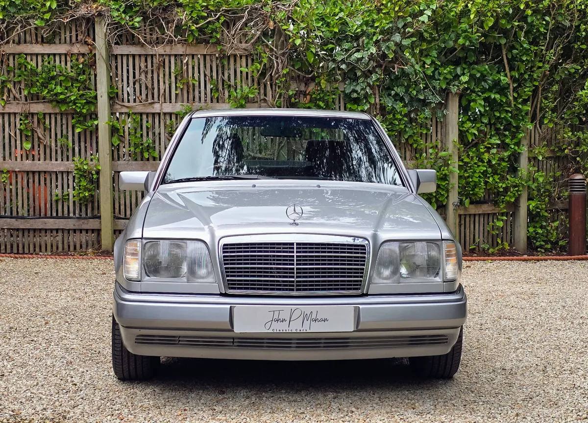 Mercedes E280 - Image 4