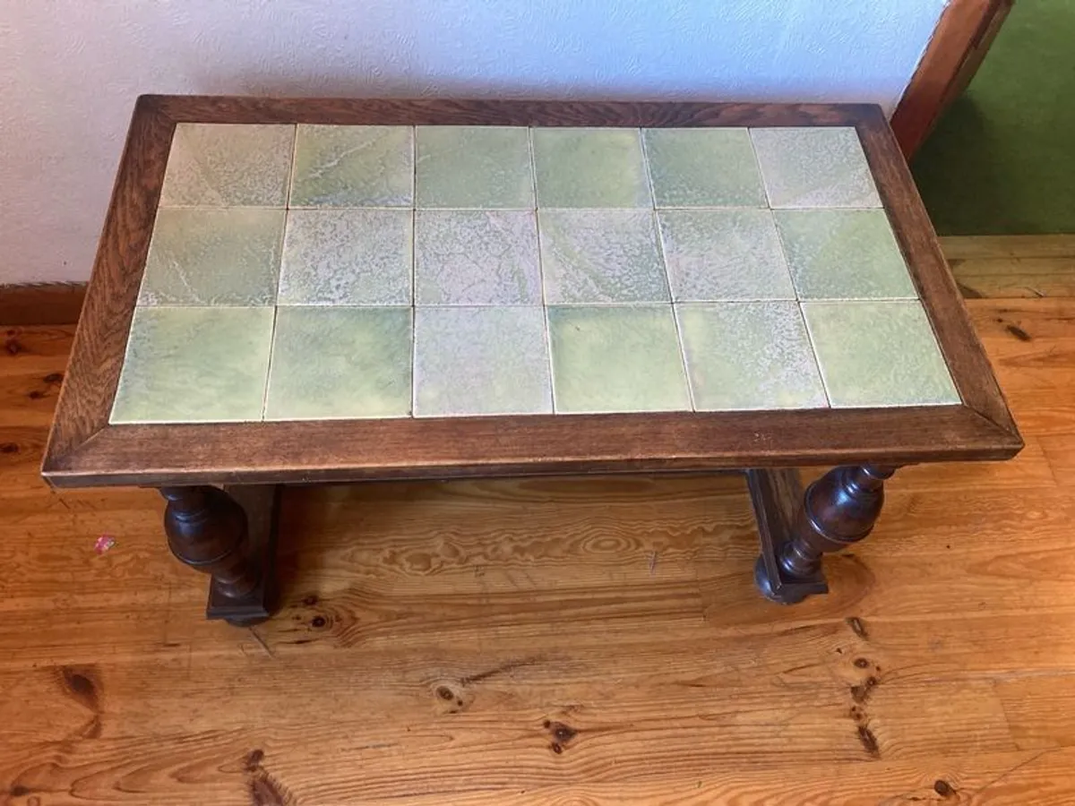 Living room table - Image 1