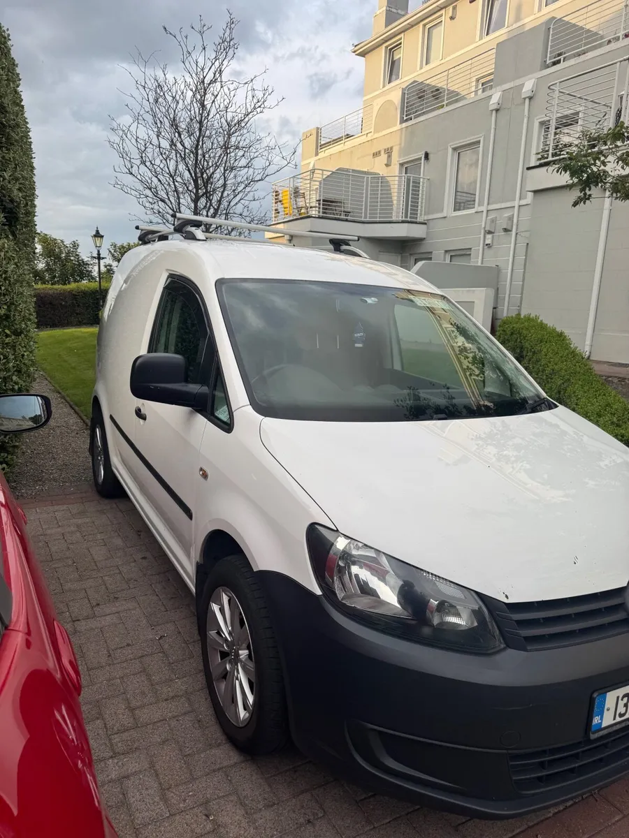 Volkswagen Caddy 2013 - Image 2