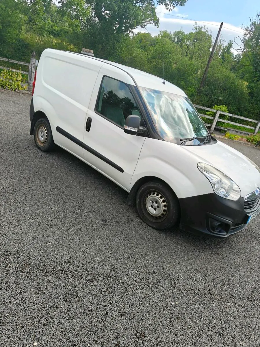Vauxhall/ Opel Combo - Image 4