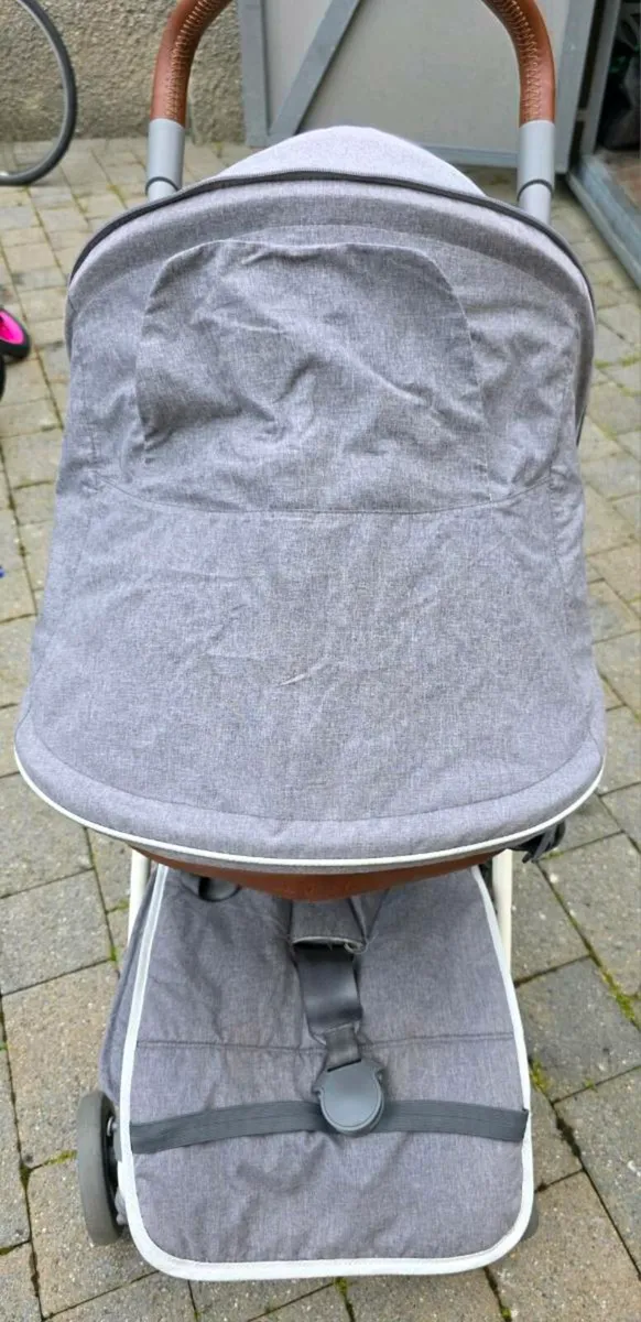 Silver cross buggy was 400, selling for 50 - Image 3