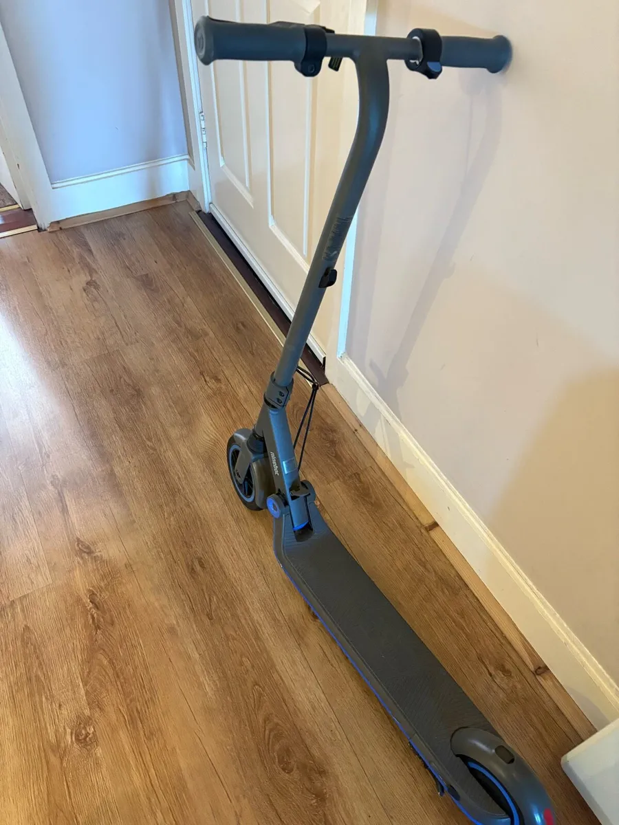 Electric scooter - Image 1