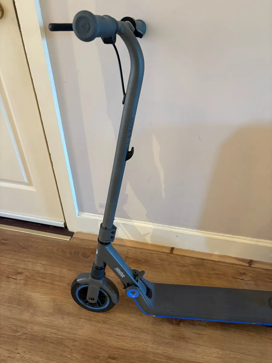 Electric scooter - Image 2