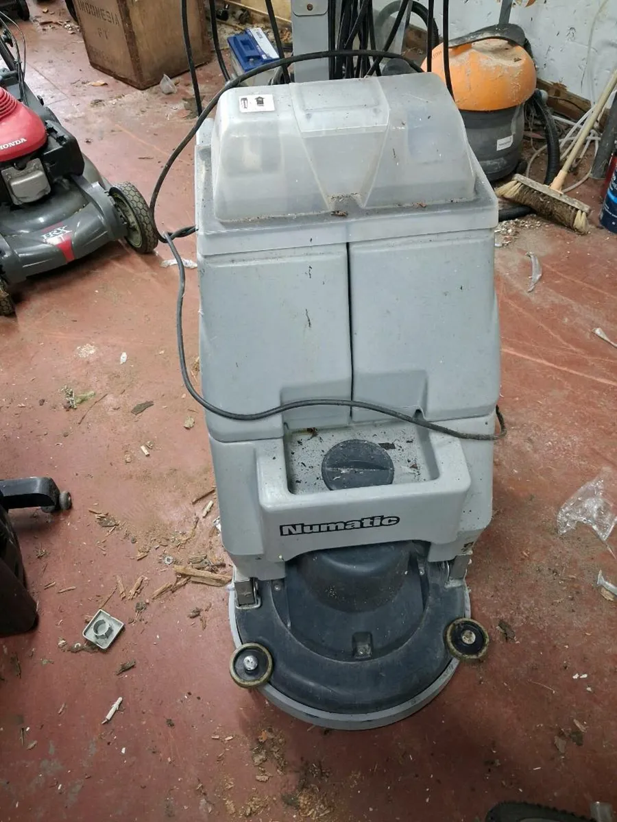 Scrubber drier - Image 3