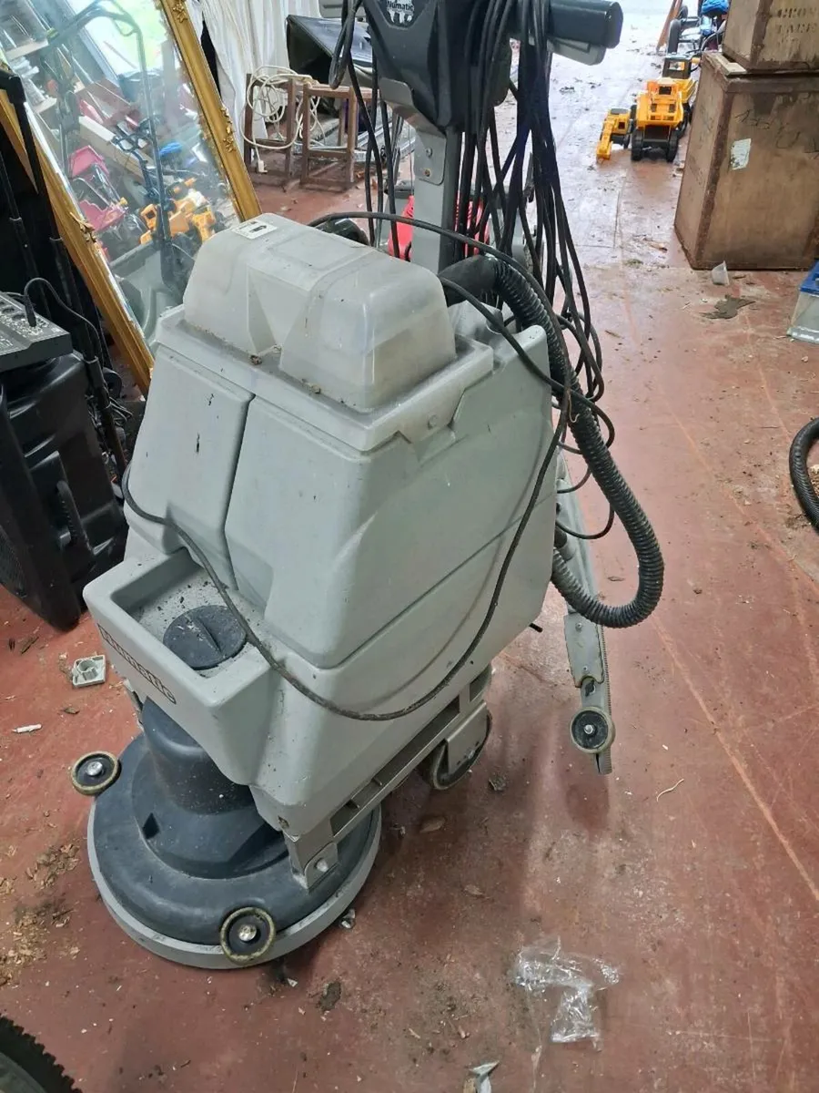 Scrubber drier - Image 1