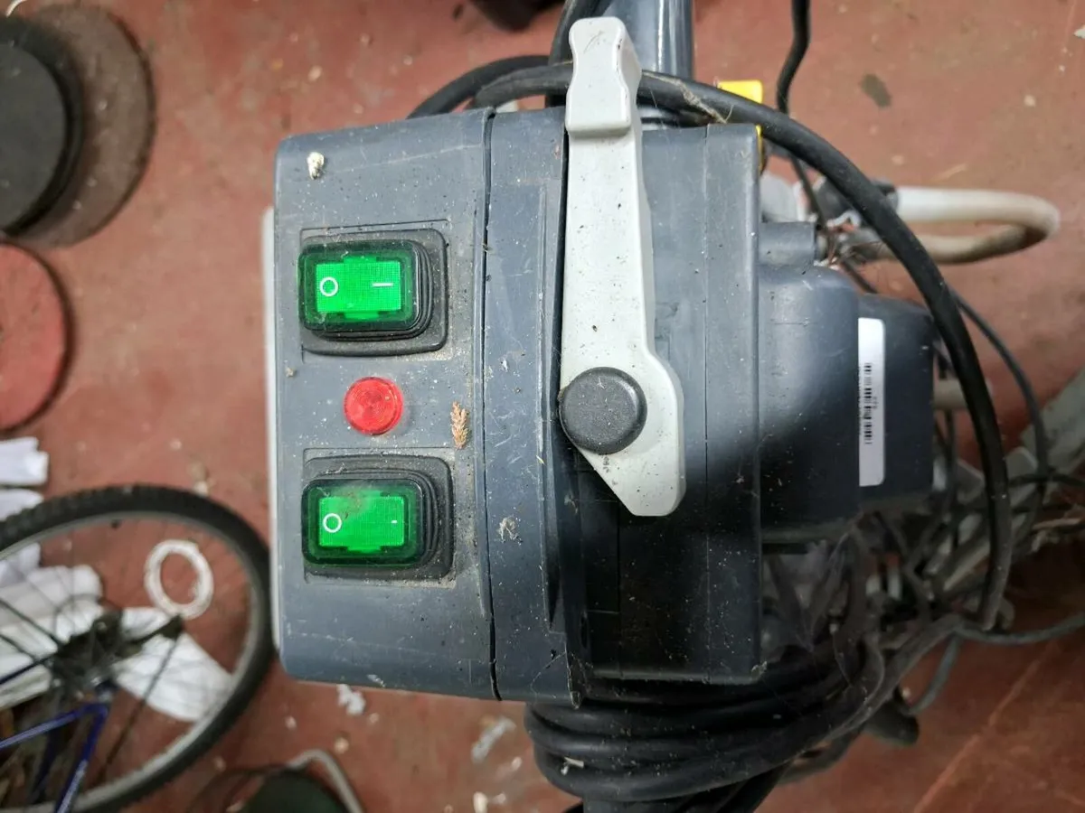 Scrubber drier - Image 4