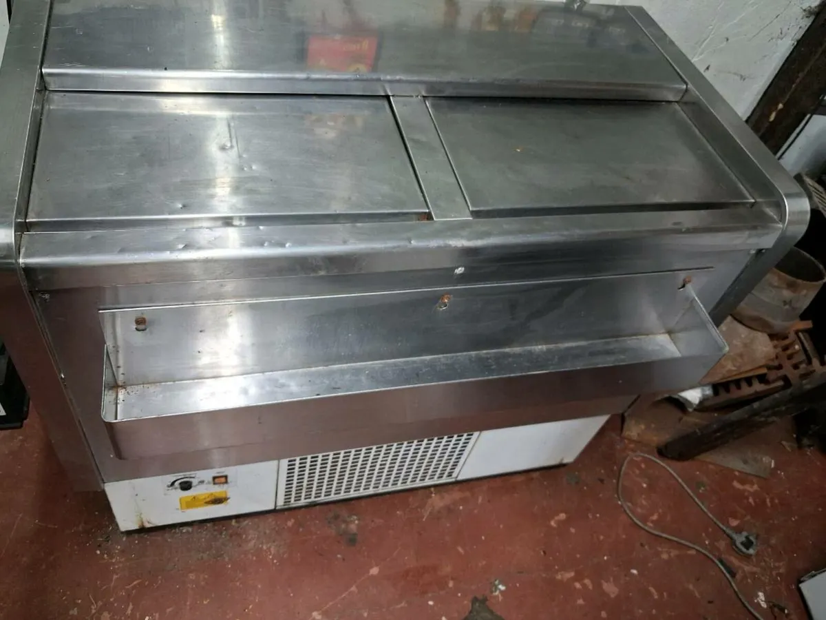 Bottle cooler under counter - Image 1