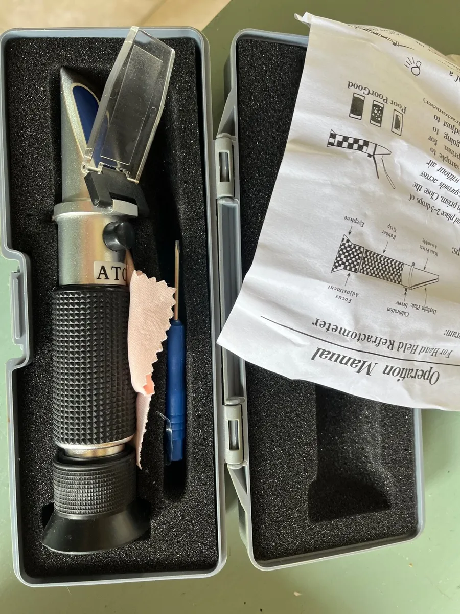 Brix food refractometer (measures sweetnesss) - Image 3