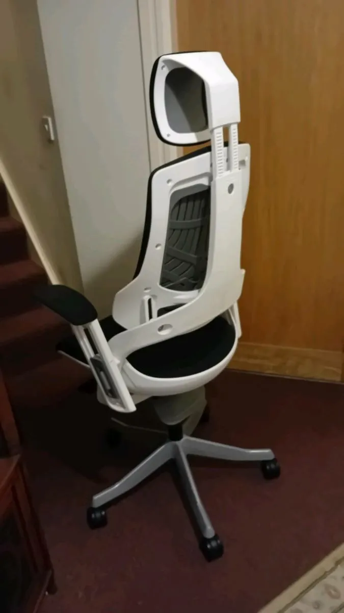 Merryfair Wau Ergonomic Office Chair - Image 3