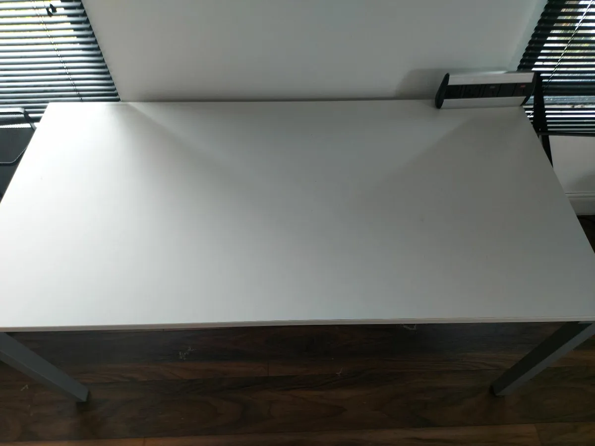 Office desk - Image 3
