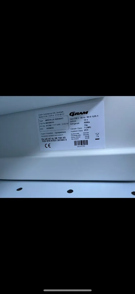Gram 2to 8 degree industrial grade fridge - Image 2