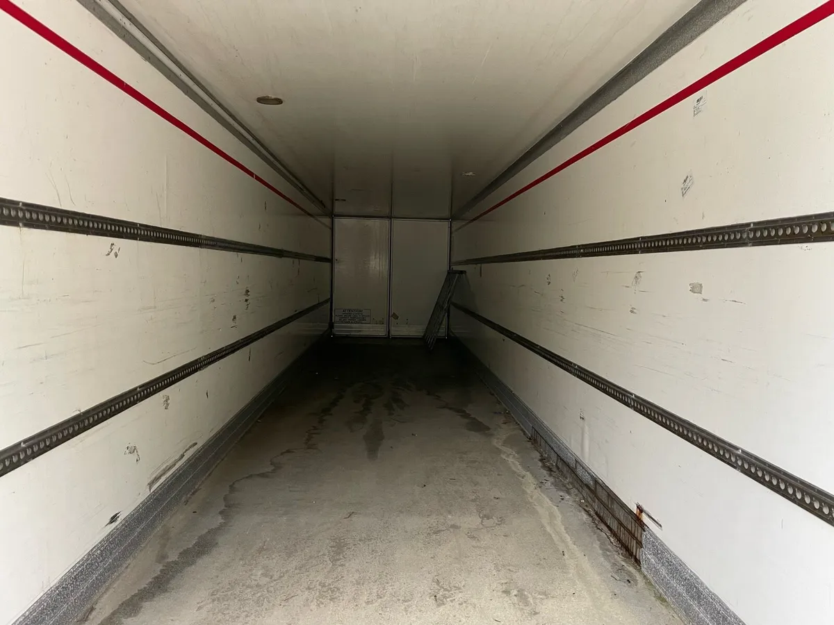 Insulated storage container - Image 2