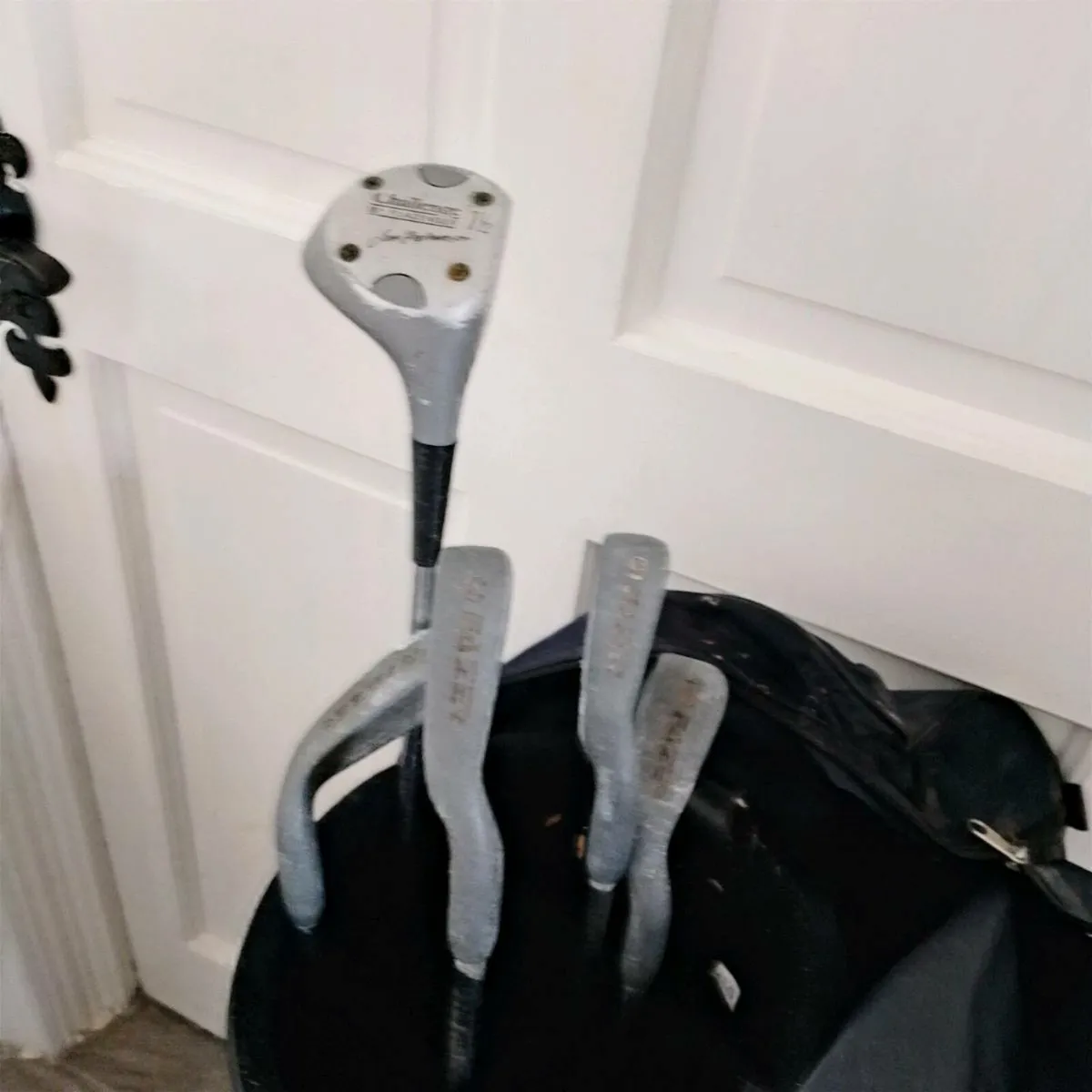 Golf bag, with some clubs - Image 2