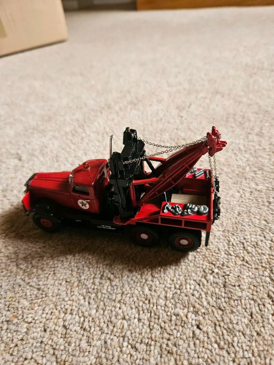Corgi Texaco Tow Truck Wrecker - Image 4