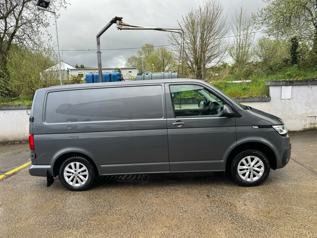 Volkswagen Transporter - Image 1
