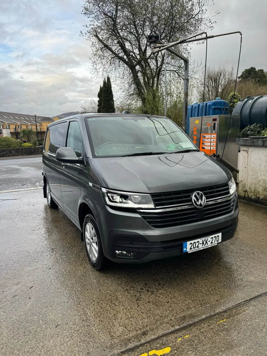 Volkswagen Transporter - Image 2