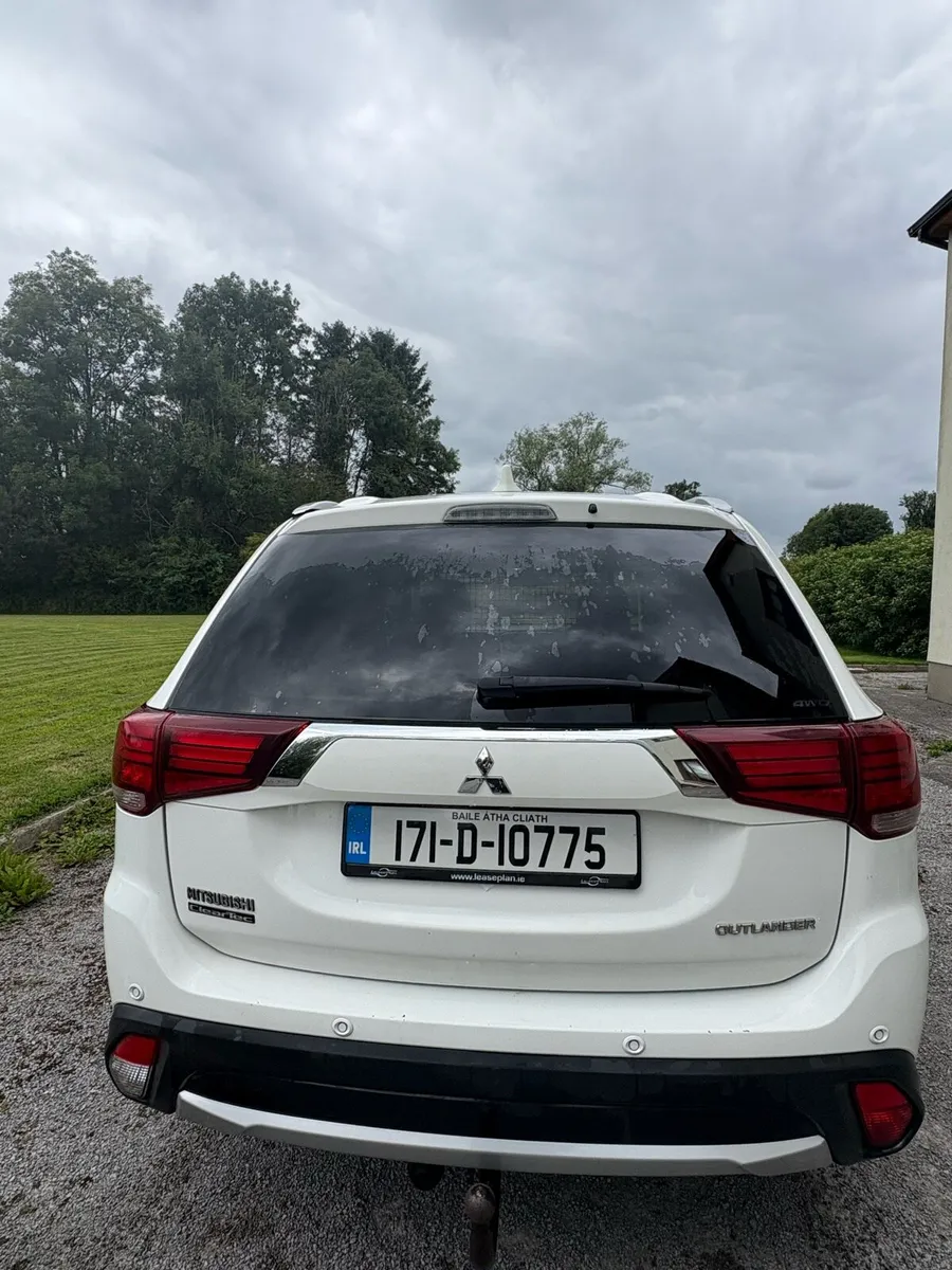 Mitsubishi outlander 2.3 L commercial - Image 1