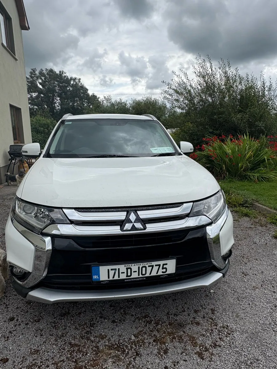 Mitsubishi outlander 2.3 L commercial - Image 3