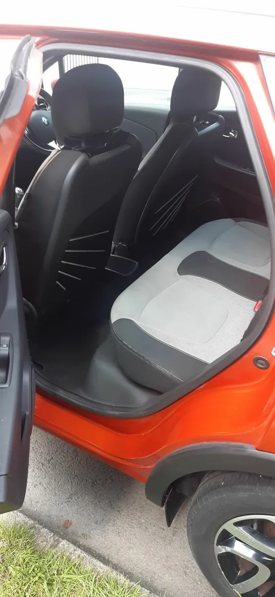 Renault Captur 2014 - Image 2
