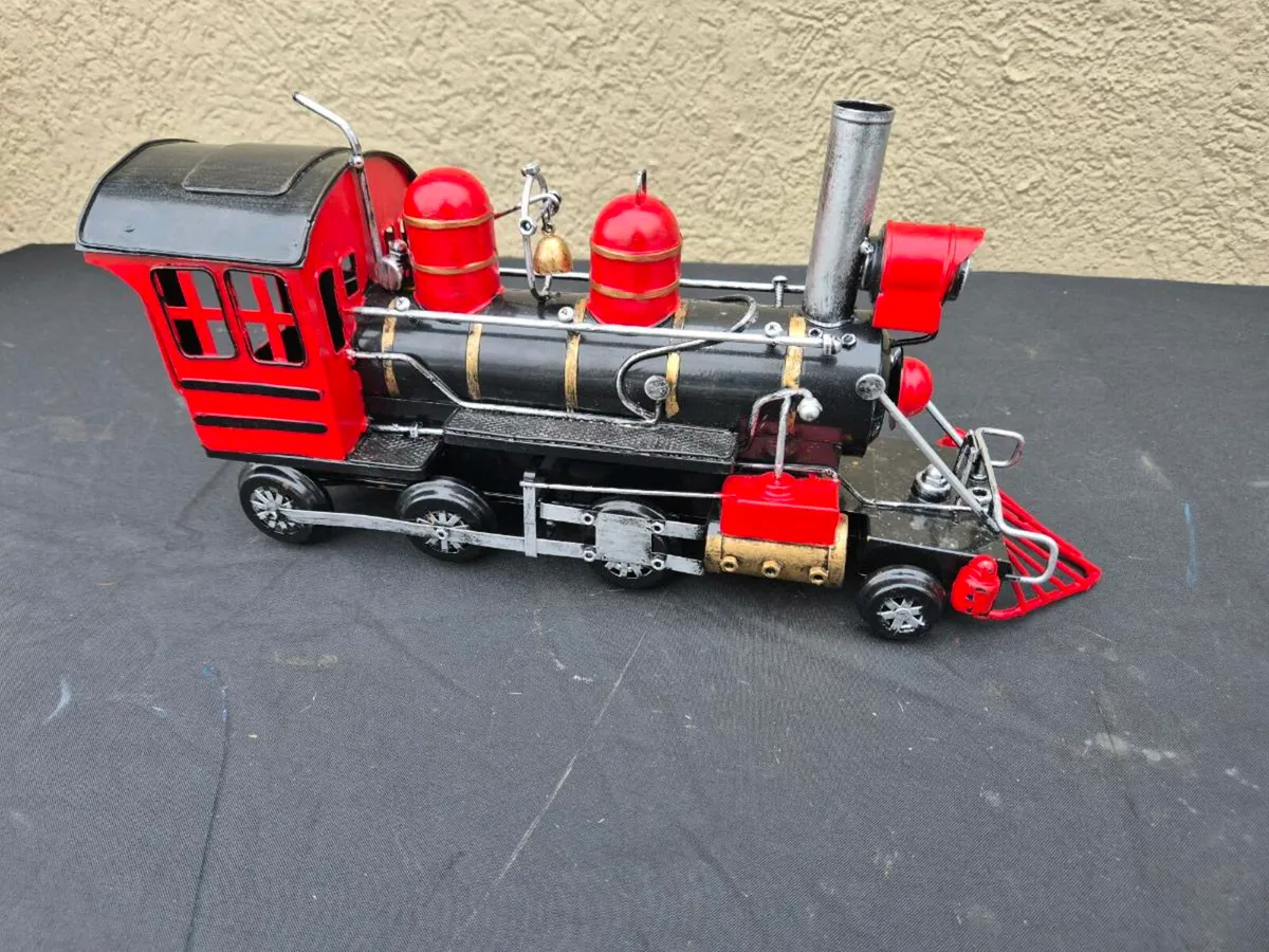 Train - Image 2