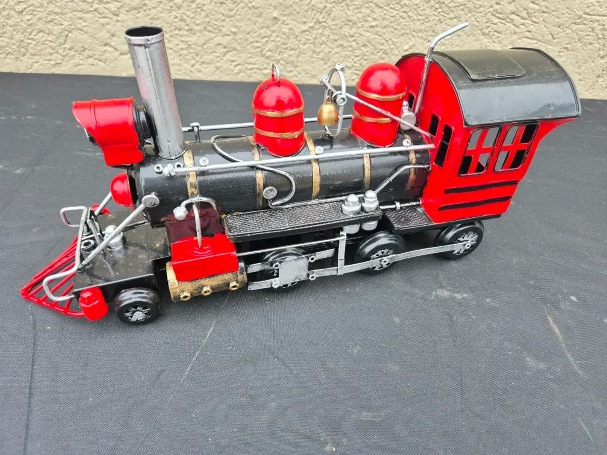 Train - Image 3