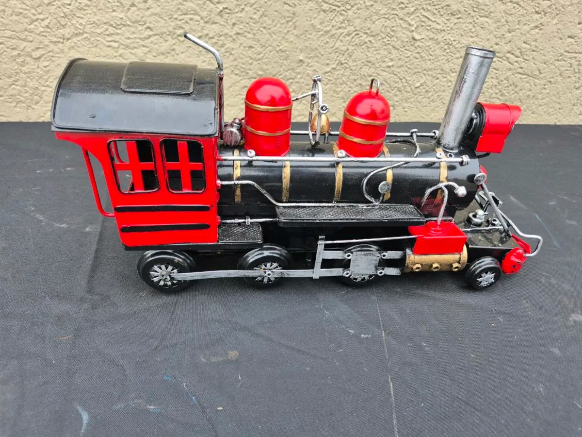 Train - Image 4