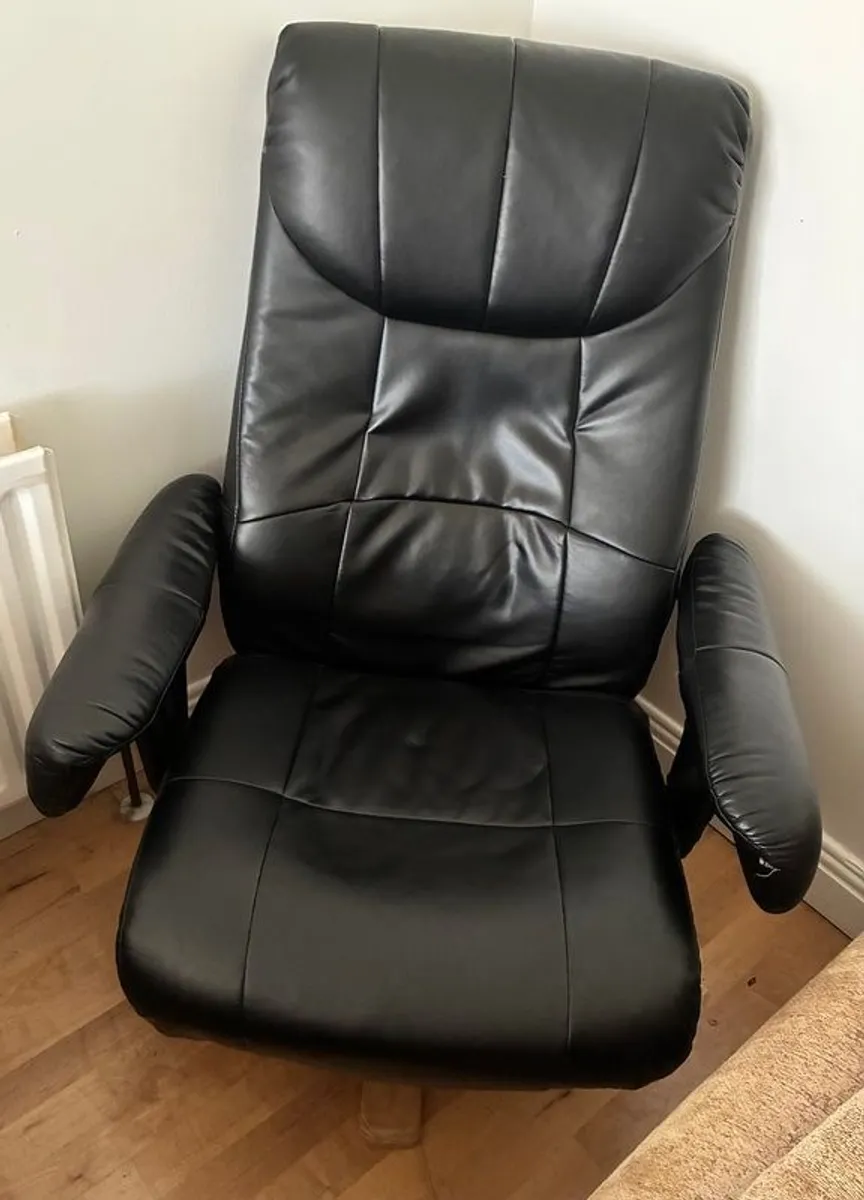 Very comfortable chair - Image 1