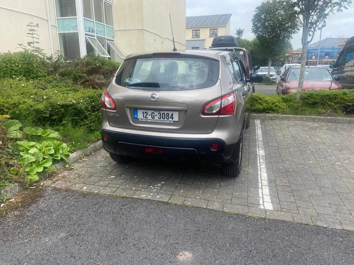 Very clean Nissan QASHQAI - Image 2