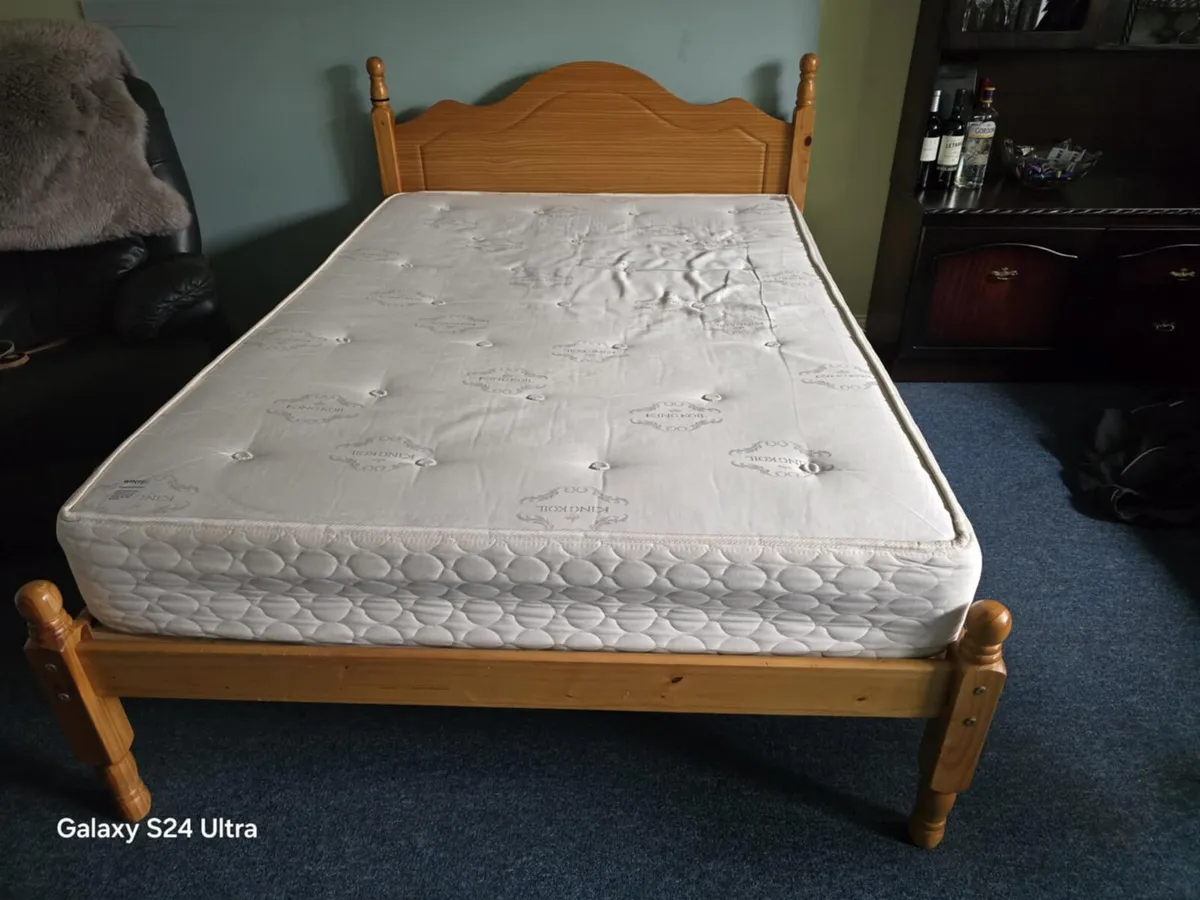 Double bed - Image 1