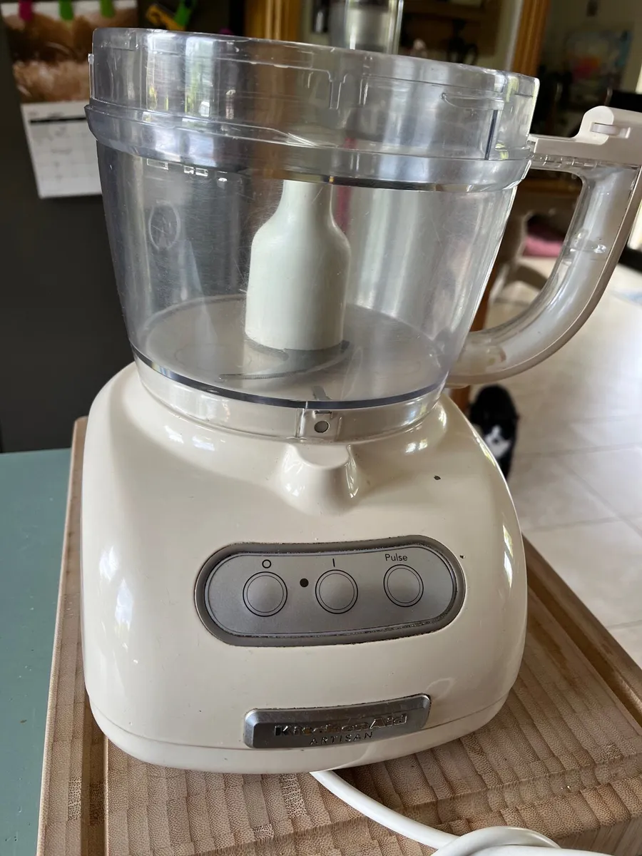 Kitchenaid food processor (works but for parts?) - Image 1