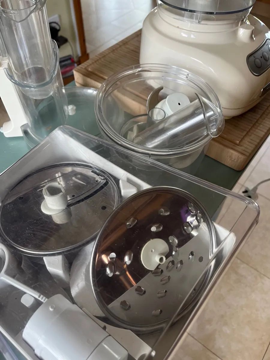 Kitchenaid food processor (works but for parts?) - Image 3