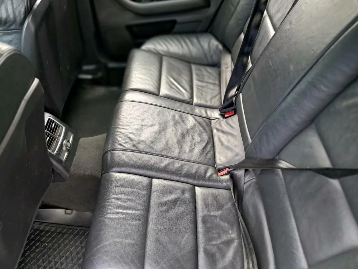 Car - Image 3