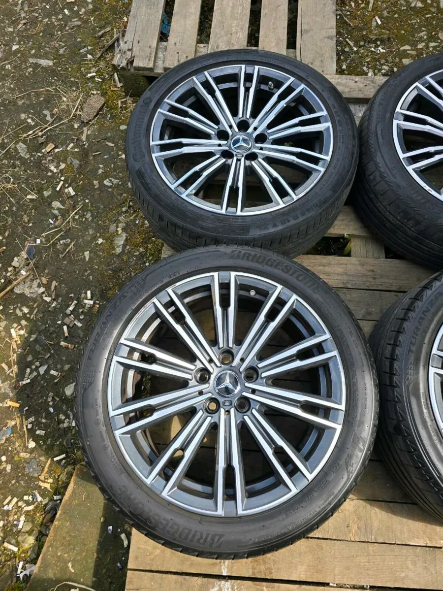 18" 5x112 Mercedes Staggered Alloys - Image 3
