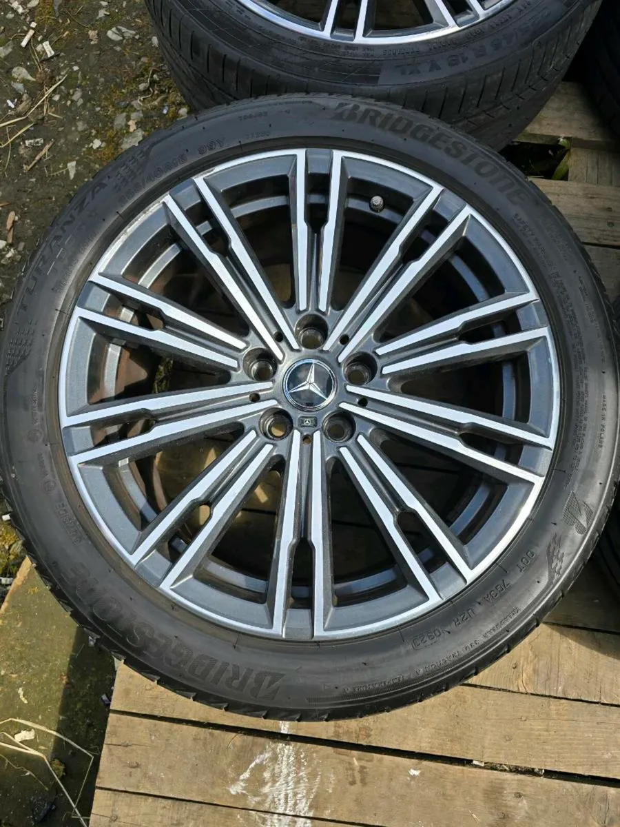 18" 5x112 Mercedes Staggered Alloys - Image 4
