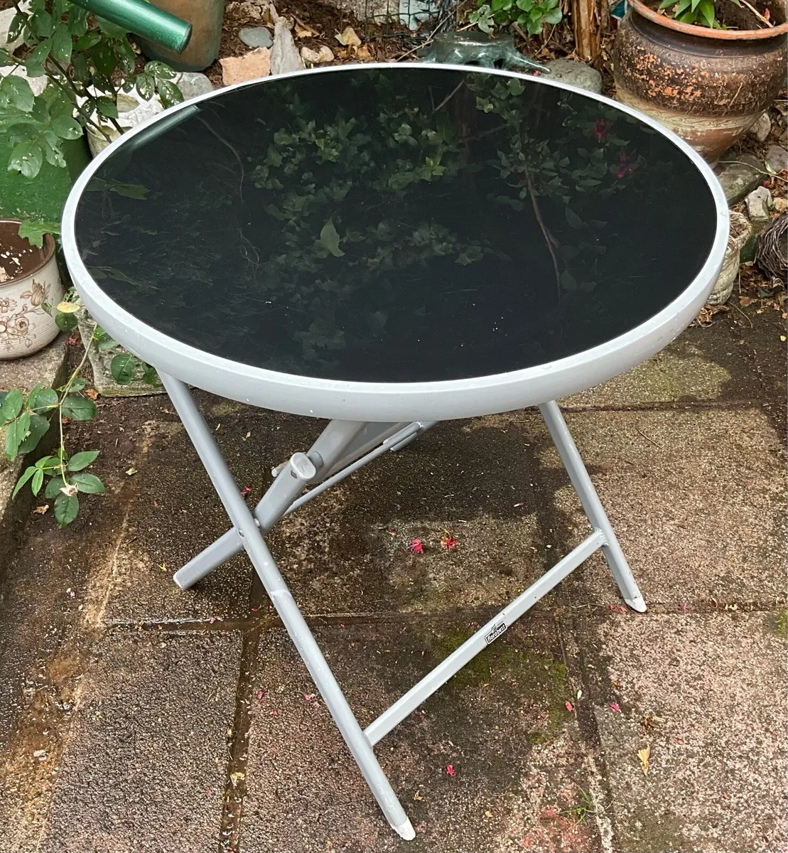 FLORABEST’Foldaway Garden Table-Tempered Glass Top - Image 2