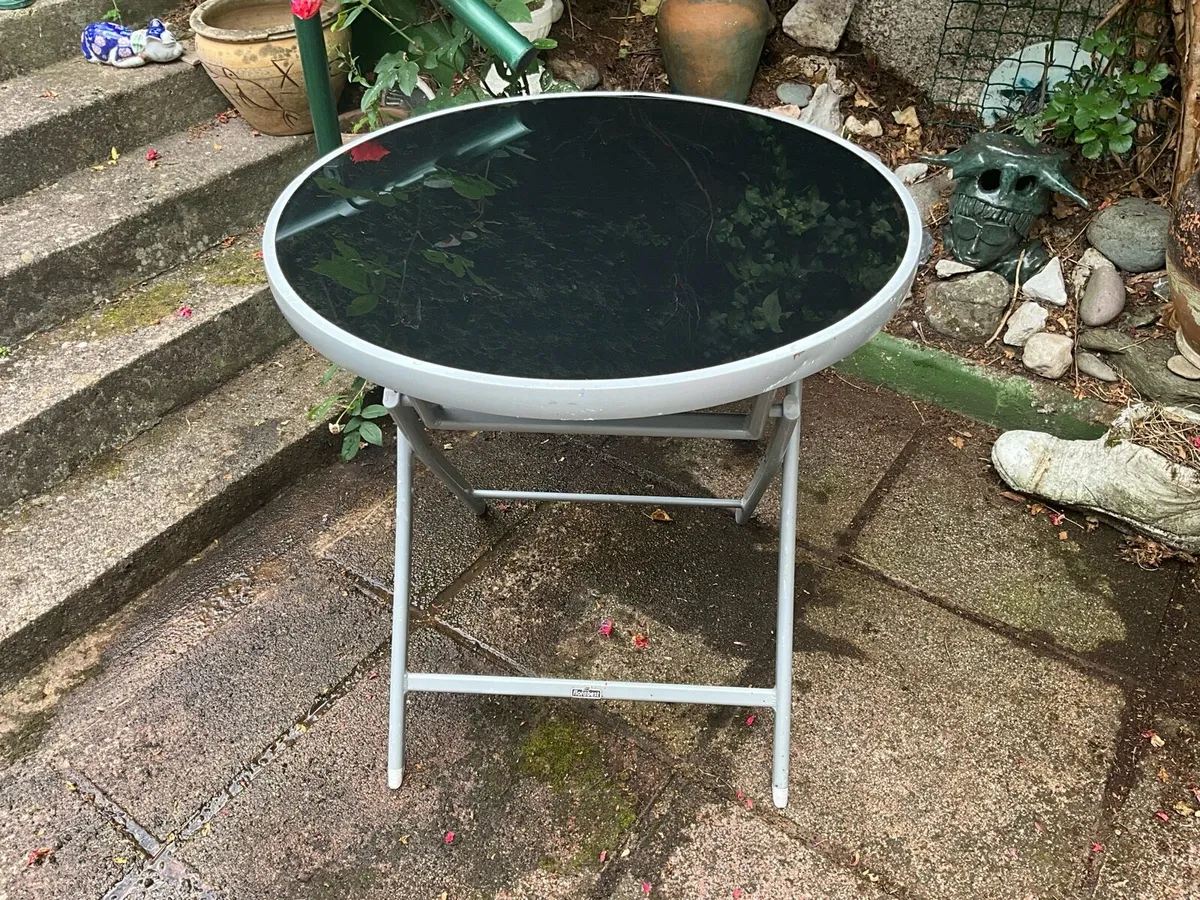 FLORABEST’Foldaway Garden Table-Tempered Glass Top - Image 3