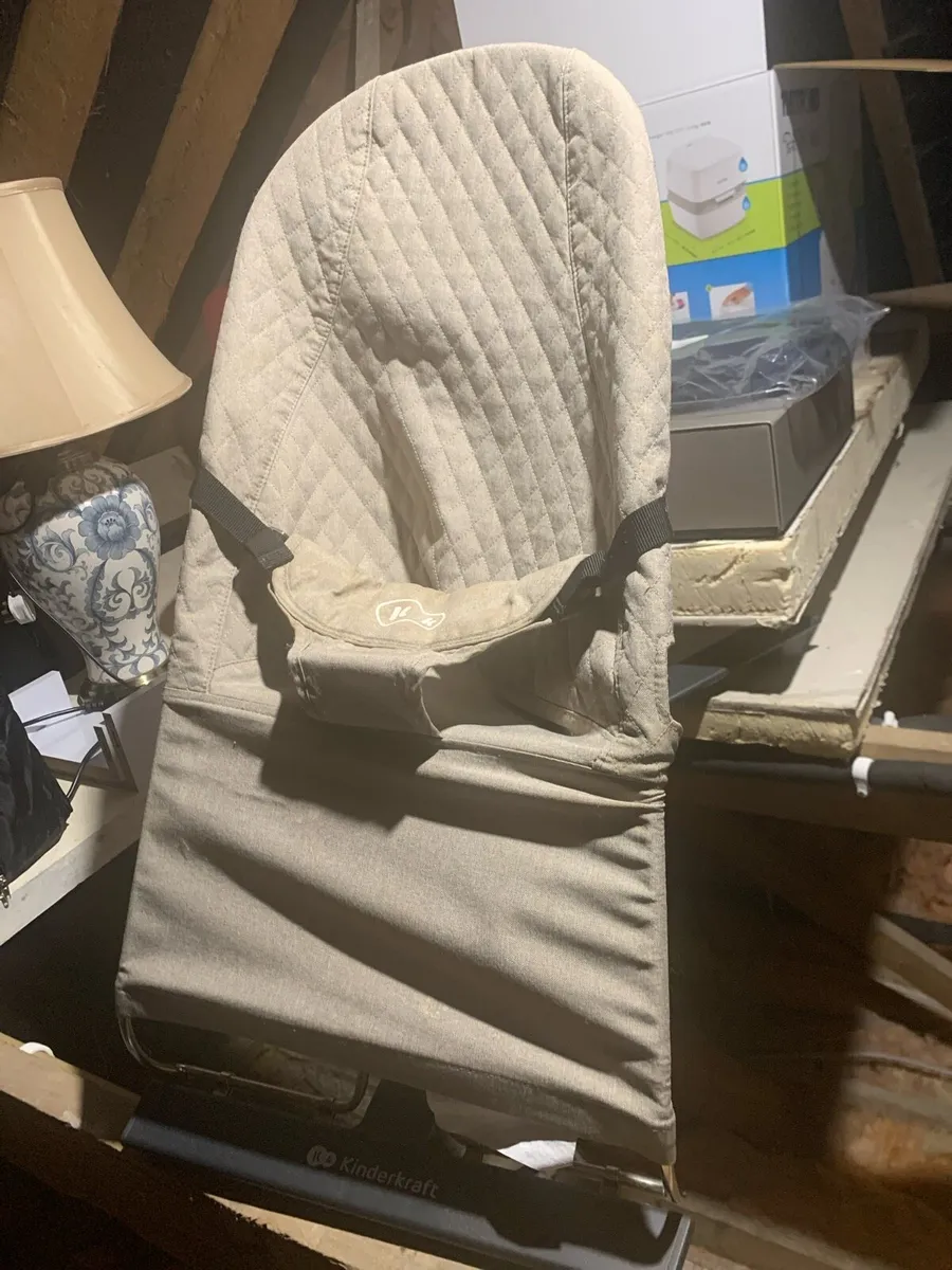 Baby rocker chair - Image 1