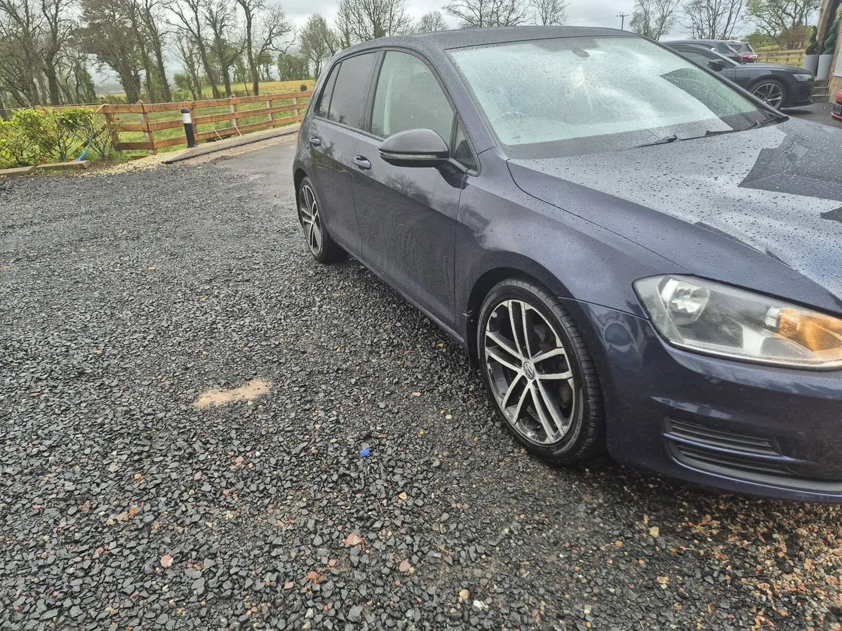 Volkswagen golf - Image 2