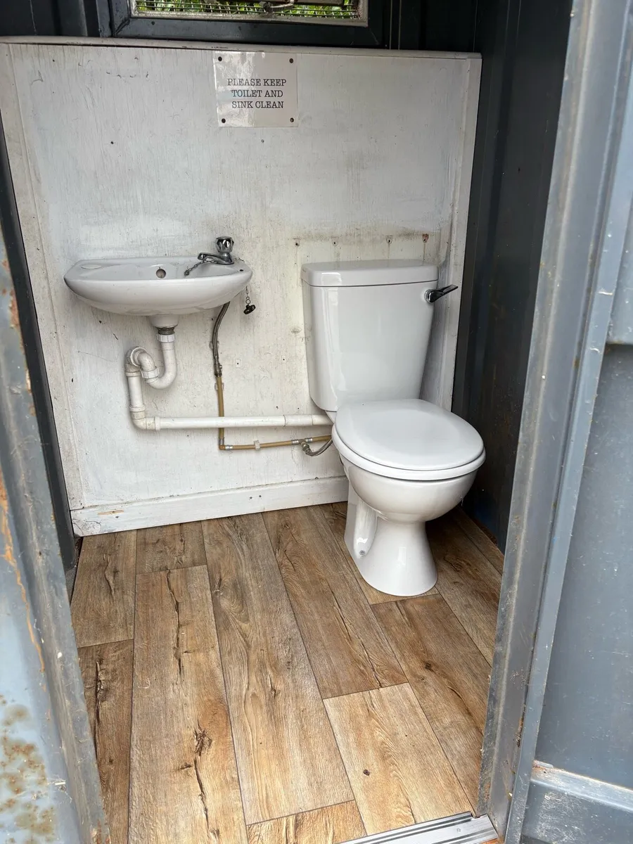 Site toilet - Image 2