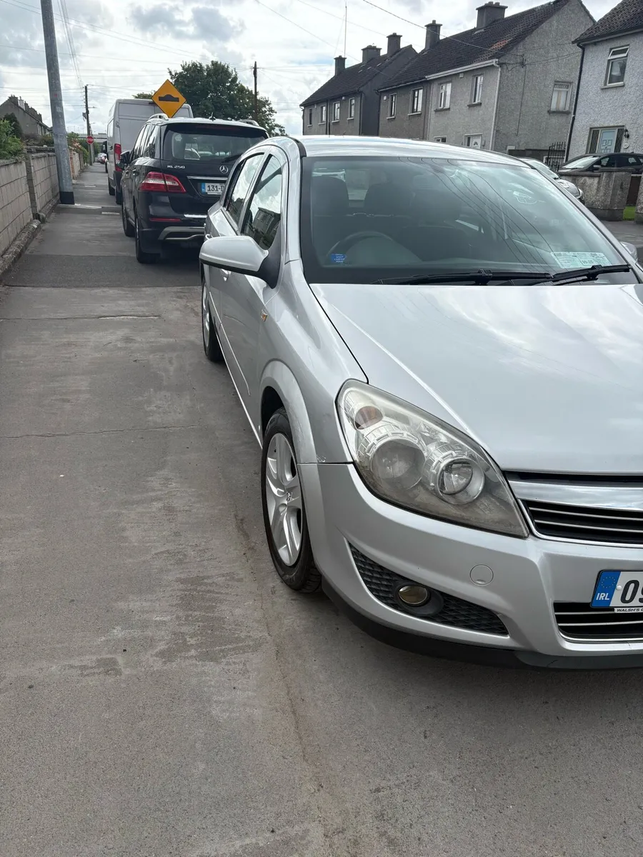 Car - Image 3