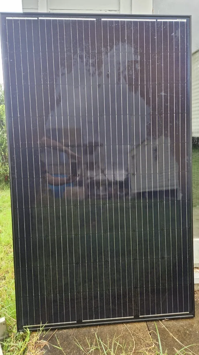 8 x Solar Panels - Image 1