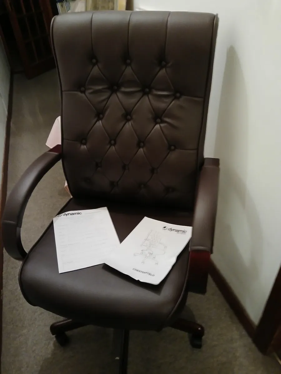 Office chair new chesterfeild traditional business - Image 3