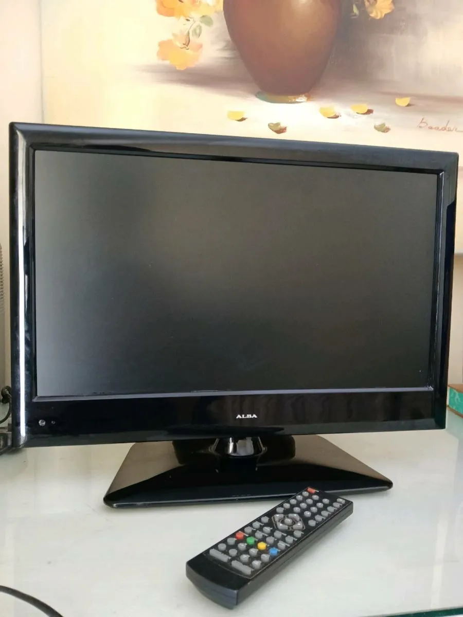 19" ALBA TV with dvd player - Image 1